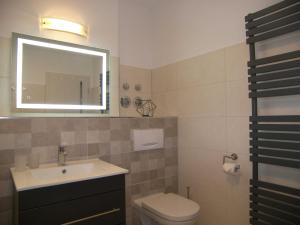 Koupelna v ubytování Ferienwohnung Plötz- mit Sonnenterrasse und E- Auto Ladestation + 12 fotografií