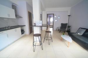 Kuchyň nebo kuchyňský kout v ubytování Karma - 2 bedroom apartment