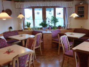 Istumisnurk majutusasutuses Bio-Bauernhof Grundlehnerhof