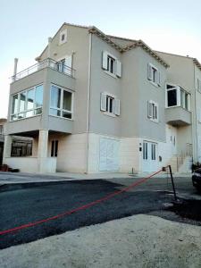 Budova, v ktorej sa apartmán nachádza