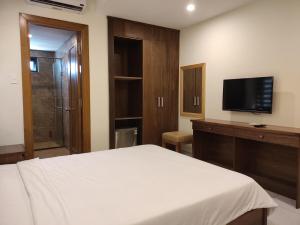 TV a/nebo společenská místnost v ubytování HỒNG HẢI 2 HOTEL