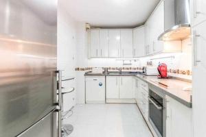 Kuchyň nebo kuchyňský kout v ubytování Miramar junto al recinto ferial de Fuengirola