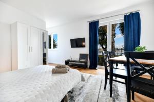 Posteľ alebo postele v izbe v ubytovaní Apartment Canada