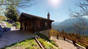 Galeriebild der Unterkunft Charming chalet with a splendid view of the Valais mountains 