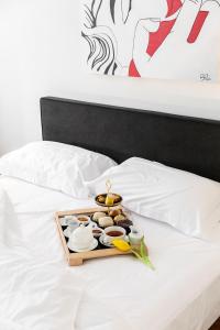 Postel nebo postele na pokoji v ubytování La Madernassa Resort - Casalora Dimora Storica di Charme