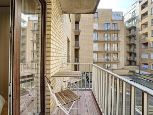 En balkong eller terrasse på Vakantieappartement 'De Strandjutter' te Oostduinkerke