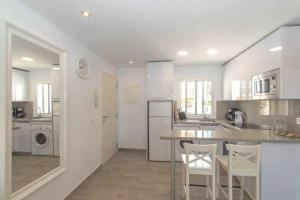 Kuchnia lub aneks kuchenny w obiekcie Casablanca 3 Apartamento con vistas al mar,