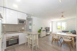 Kuchnia lub aneks kuchenny w obiekcie Casablanca 3 Apartamento con vistas al mar,