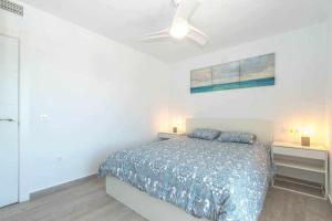 Łóżko lub łóżka w pokoju w obiekcie Casablanca 3 Apartamento con vistas al mar,