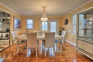 Φωτογραφία από το άλμπουμ του 3-Story Home Deck 7 Mi to Downtown Baltimore στη Βαλτιμόρη