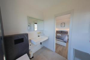 Posteľ alebo postele v izbe v ubytovaní AMAZING APARTMENT WITH STUNNING VIEWS