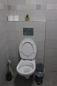 Koupelna v ubytování Eastside Suites