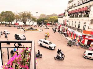 Gallery image of DE LA SOIE Hotel & Travel in Hanoi