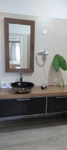 A bathroom at Hotel El Quemaito - Luxury Oceanfront Retreat