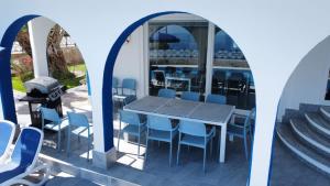 A restaurant or other place to eat at VILLA LUDO a ZAMBRONE TROPEA
