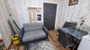 A seating area at Csillag Apartman