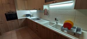 Kuchyň nebo kuchyňský kout v ubytování Souda apartment