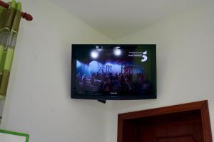 A television and/or entertainment centre at B&B Milena