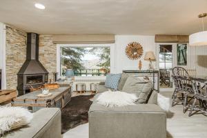 CASA FIR - Chalet Individual, único en Formigal tesisinde bir oturma alanı