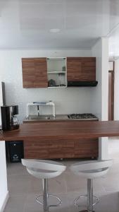 Küche/Küchenzeile in der Unterkunft Excelente Apartamento en Girardot