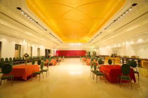 MY Heritage Resort - Best Resort in Kannauj 레스토랑 또는 맛집
