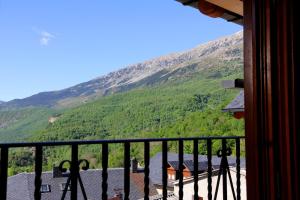 Afbeelding uit fotogalerij van Apartamentos Chuanon in Sahun