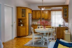 Fotografie z fotogalerie ubytování Helena Aparment v destinaci Anemómylos