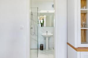 Kúpeľňa v ubytovaní House Viola + 37 fotografií