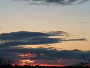 Blick auf den Sonnenuntergang/Sonnenaufgang von des Bed & Breakfasts aus oder aus der Nähe