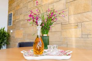 Nápoje v ubytovaní Rikanthos Stone Sea View Apartment Ι