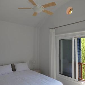 Postel nebo postele na pokoji v ubytování Resitour - Apollo Beach Villa 37