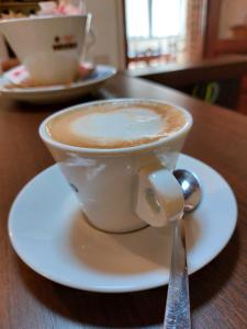 Agriturismo San Sano的咖啡和沏茶工具