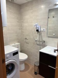 Kúpeľňa v ubytovaní COSTA DAURADA APARTAMENTS - Royal 108 Luxe