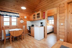 Kuchyň nebo kuchyňský kout v ubytování Nupar Cottages