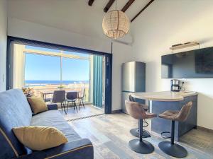 Posezení v ubytování Très Beau Duplex vue panoramique Mer, Proche Plage