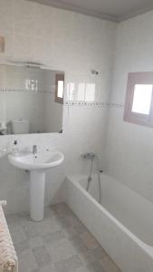 Koupelna v ubytování Vacansis Habitaciones de Hostal a Primera linea de playa en Cullera