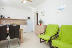 Kuchyň nebo kuchyňský kout v ubytování Villa Pudaric
