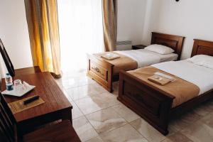 Ảnh trong thư viện ảnh của Café Chalet Edelweiss Holiday Home ở Zbarazh