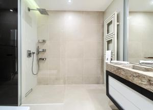 Kúpeľňa v ubytovaní Imperial Apartments - Aquarius VI
