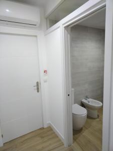 CASTRO Suites Osuna的一间浴室