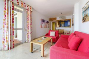 Posedenie v ubytovaní Fantastic Views , on the beach Best Location in Torremolinos