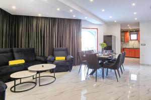 Posedenie v ubytovaní Luxury Holiday House Zadar