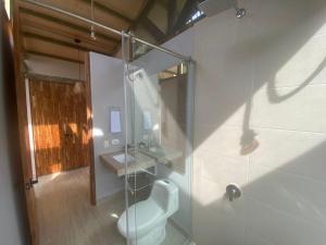 Ein Badezimmer in der Unterkunft Glamping Entrearboles - Bellavista