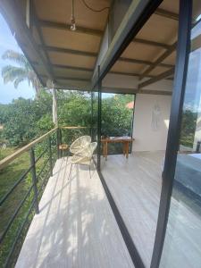 Ein Balkon oder eine Terrasse in der Unterkunft Glamping Entrearboles - Bellavista