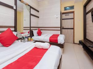 Postel nebo postele na pokoji v ubytování Hotel Al Moazin