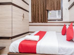 Postel nebo postele na pokoji v ubytování Hotel Al Moazin
