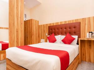 Postel nebo postele na pokoji v ubytování Hotel Al Moazin + 37 fotografií