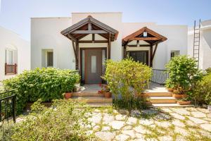 Fotografie z fotogalerie ubytování Cozy House With Balcony and Backyard Surrounded by Nature in Bodrum v destinaci Karabağ
