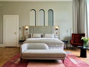 Łóżko lub łóżka w pokoju w obiekcie Hotel Altus Palace - Destigo Hotels