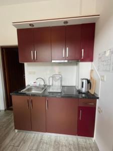 A kitchen or kitchenette at Belvedere Hills